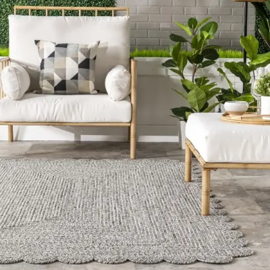 nuLOOM Idina Casual Scalloped Indoor/Outdoor Area Rug image {7}