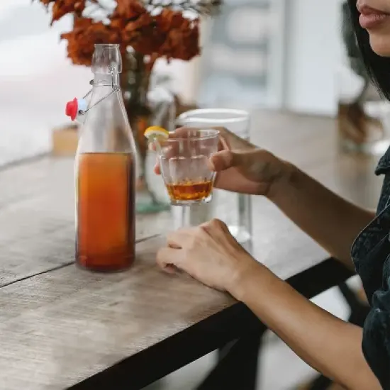 Nevlers Round Airtight Swing Top Bottles - Glass 33oz (6pk) image {6}