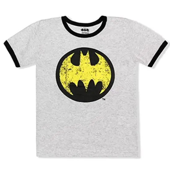 Boy's 2-Pack Batman Short Sleeve Graphic Tee and Casual Shorts Set for Toddler image {3}