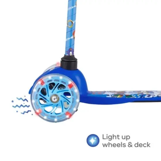 Sonic Tilt and Turn Scooter with Light Up Wheels image {2}