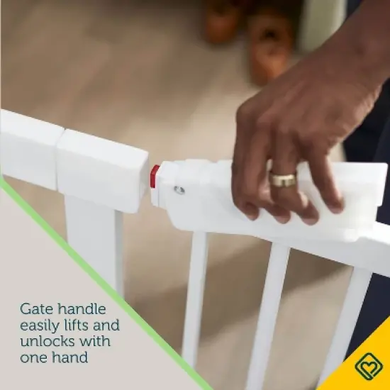 Safety 1st Pressure-Check Gate with SecureTech - White image {3}