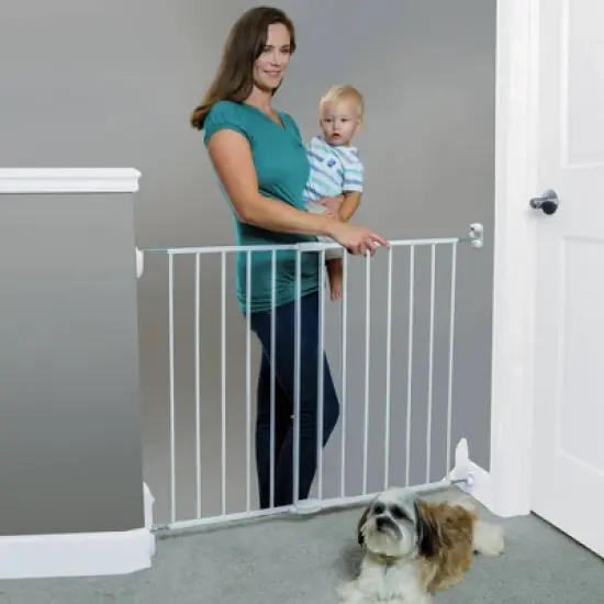 Toddleroo by North States Essential Stairway Gate - White image {8}