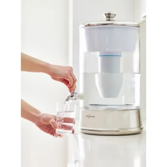 ZeroWater 40 Cup Glass Water Pitcher with Ready-Pour + Free Water Quality Meter image {8}