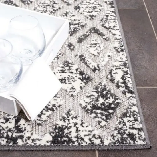 Cottage COT963 Power Loomed Area Rug - Safavieh image {2}