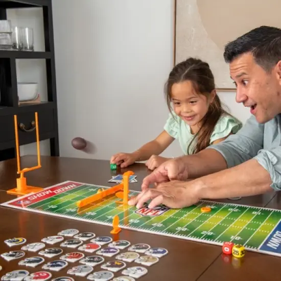 Buffalo Games NFL Showdown Card Game: Problem Solving, 15-20 Min Play, Includes Game Board, 2 Players image {5}