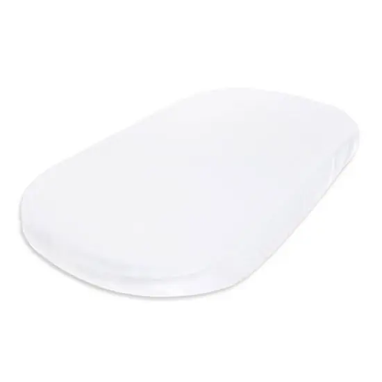 Burt's Bees Baby&reg; Organic Solid Bassinet Sheet image {3}