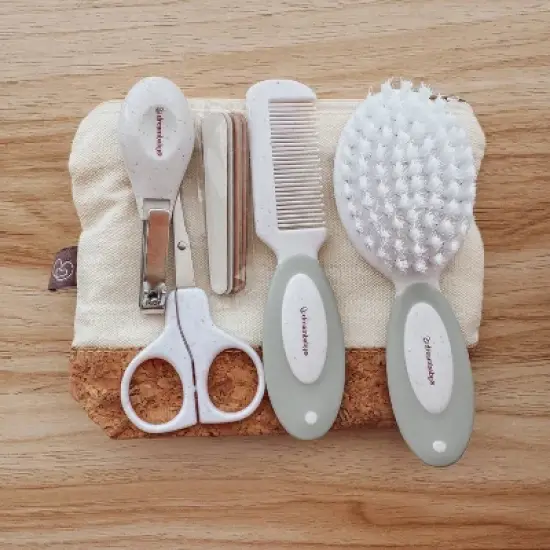 Dreambaby Neat and Tidy Canvas Grooming Kit image {9}