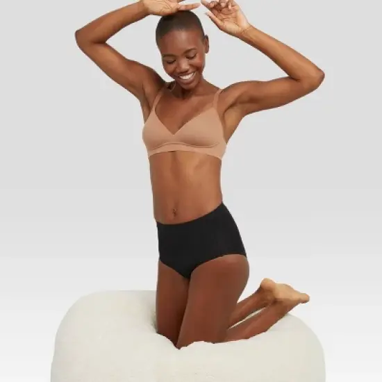 Hanes Women's Wirefree Bralette G585  image {3}