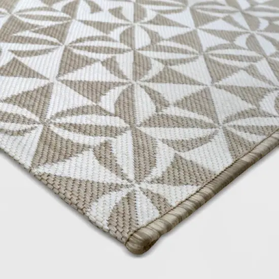 Cameo Outdoor Rug Gray/White - Opalhouse image {1}