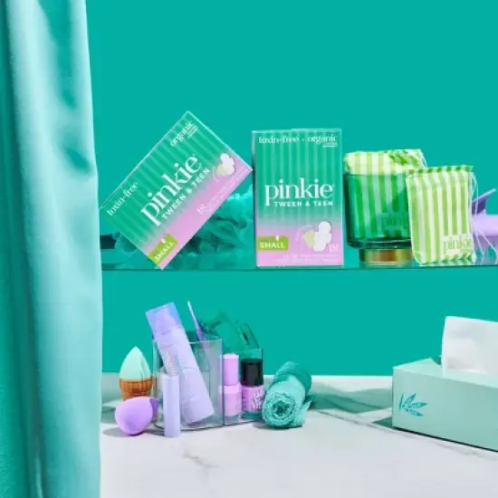 Pinkie Tween & Teen Ultra-Thin Organic Topsheet Pads with Wings - Size Small - 18ct image {2}