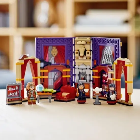 LEGO Harry Potter Hogwarts Moment: Divination Class 76396 Building Kit image {5}