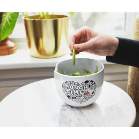 Silver Buffalo Peanuts "Munch Time" 20-Ounce Ceramic Ramen Bowl and Chopstick Set image {5}