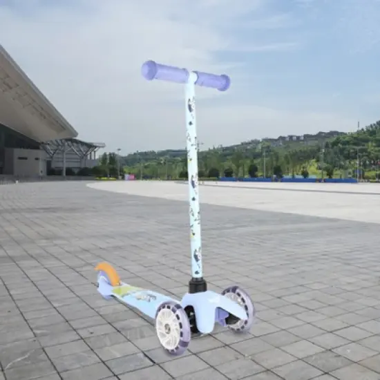 Bluey Tilt/Turn Scooter with Light Up Wheels image {9}