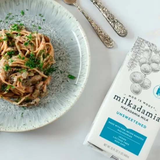 Milkadamia Non-Dairy Macademia Milk Shelf Stable image {3}