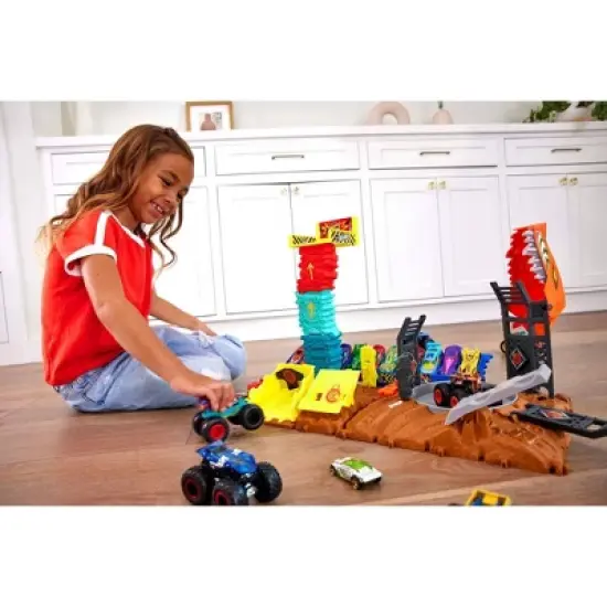 Hot Wheels Monster Trucks Arena Smashers Demo Derby Car Jump Challenge image {5}