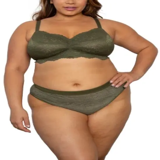 Curvy Couture Women's Luxe Lace Wireless Bralette image {7}