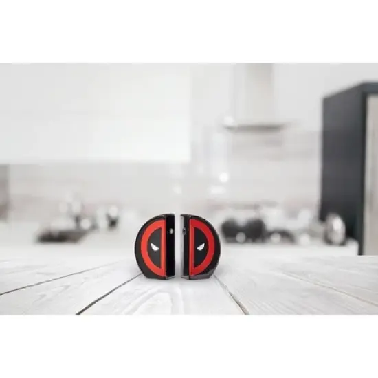 Seven20 Marvel Deadpool Salt and Pepper Shakers image {5}