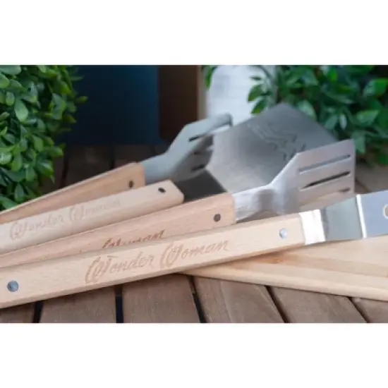 Seven20 DC Comics 3-Piece Outdoor BBQ Grill Utensil Set - Wonder Woman image {5}