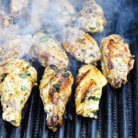 Smart Chicken Chicken Wings - 0.9-1.75lbs - price per lb image {2}