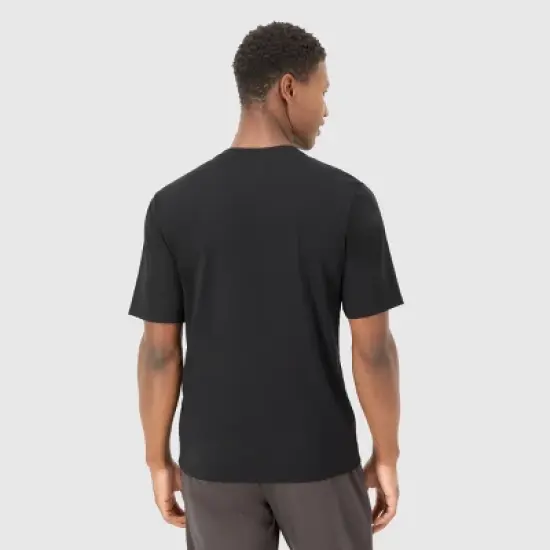 Hanes Moves Men's Short Sleeve Performance Tee image {2}