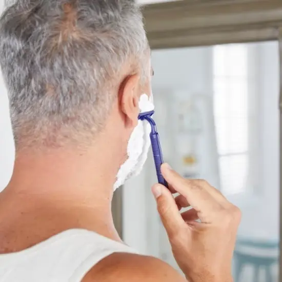 McKesson Twin Blade Disposable Razor for Men or Women image {6}