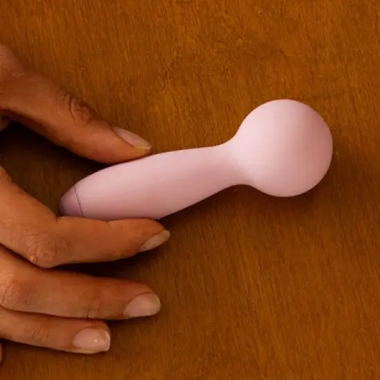 Hello Cake Pocket Wand Mini Travel Vibrator image {2}