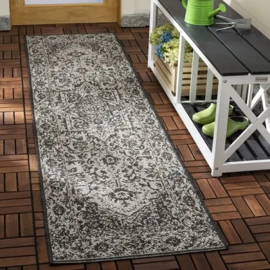 Beach House BHS139 Power Loomed Rug - Safavieh image {1}