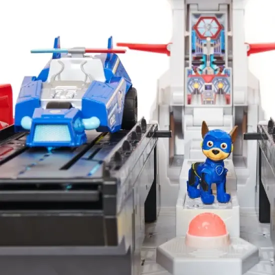 PAW Patrol Marine HQ Toy Vehicle Playset image {2}