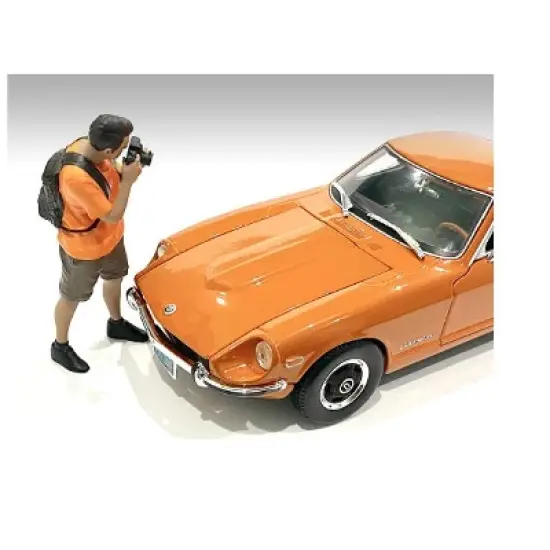 "Car Meet 2" Figurine VI for 1/24 Scale Models by American Diorama image {2}