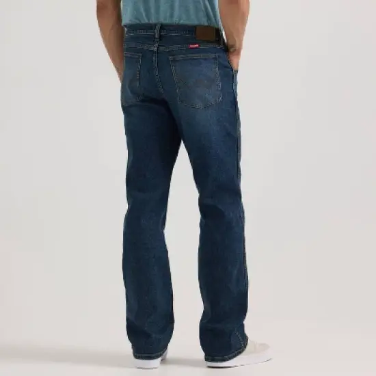 Wrangler Men's Relaxed Fit Bootcut Jeans image {1}