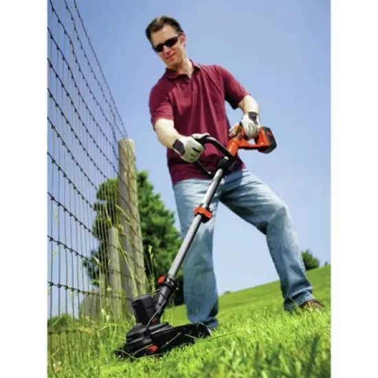 Black & Decker LCC140 40V MAX Lithium-Ion Cordless String Trimmer and Sweeper Kit (2 Ah) image {6}