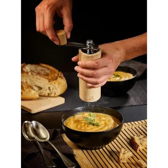 Peugeot | Isen Crank Salt Mill, u'Select, Natural, 18 cm - 7 in image {3}