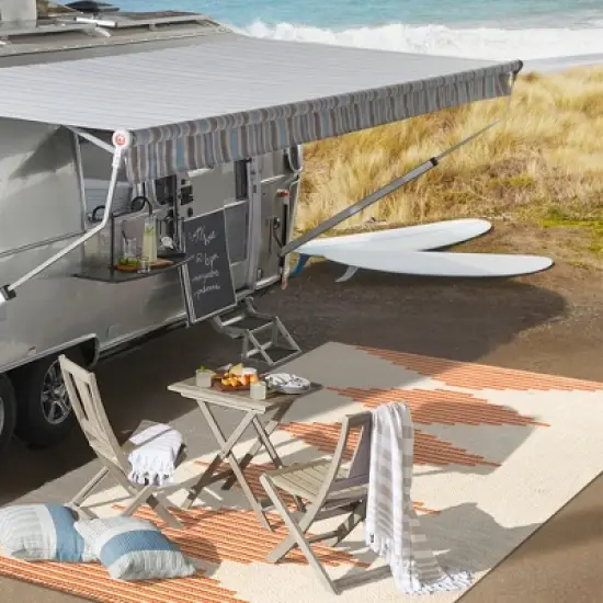 Vinales Diamond Stripe Indoor/Outdoor Area Rug - JONATHAN Y image {8}