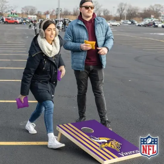 NFL Minnesota Vikings 2'x3' Wood Cornhole Set image {6}