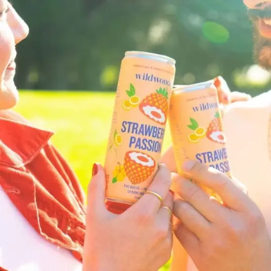 wildwonder Strawberry Passion Organic Prebiotic + Probiotic Sparkling Drink - 12 fl oz image {5}