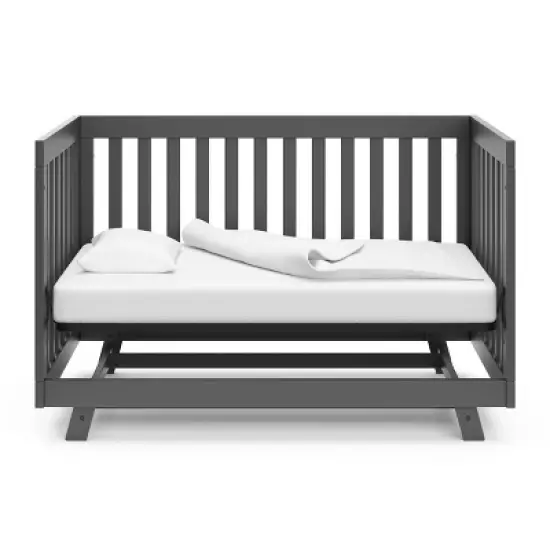 Storkcraft Beckett 3-in-1 Convertible Crib image {3}