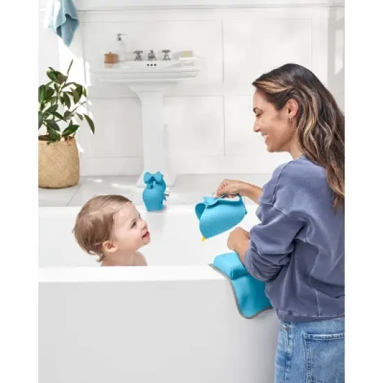 Skip Hop Safety Moby Waterfall Bath Rinser image {10}