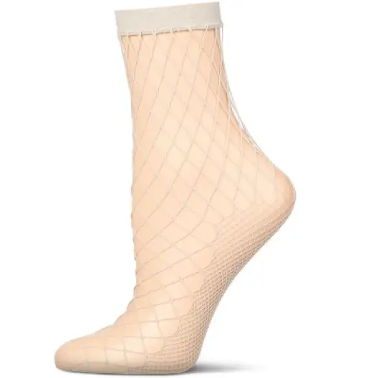 Memoi Women's Nothing But Net Fishnet Anklet Socks image {6}