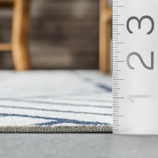 nuLOOM Tiffany Contemporary Diamond Indoor/Outdoor Patio Area Rug image {2}