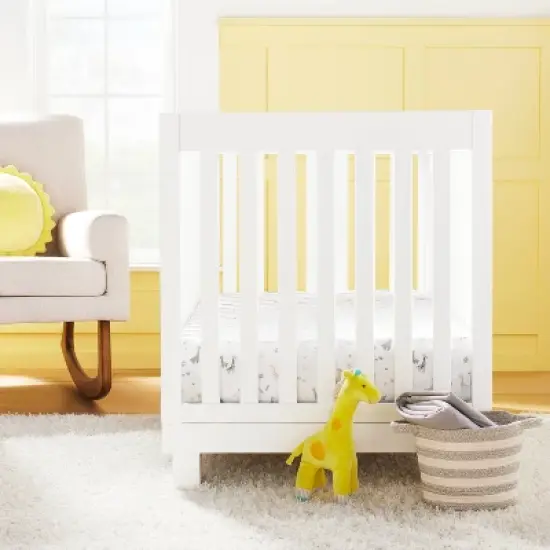 Fitted Jersey Crib Sheet - Cloud Island&trade; Giraffes/Dark Gray 2pk image {1}