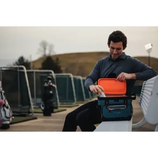 Arctic Zone Titan Deep Freeze Zipperless Hardbody 8qt Cooler image {12}