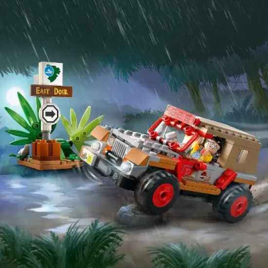 LEGO Jurassic Park Dilophosaurus Ambush Dinosaur Toy 76958 image {4}