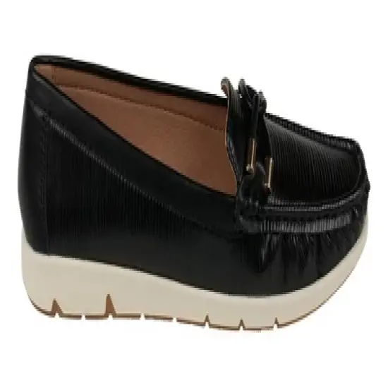 GC Shoes Margie Hardware Flats image {1}