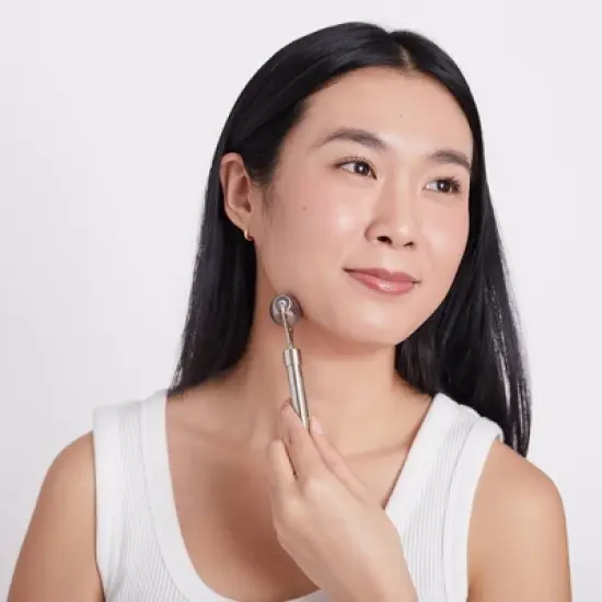Plum Beauty Stainless Steel Facial Roller image {4}