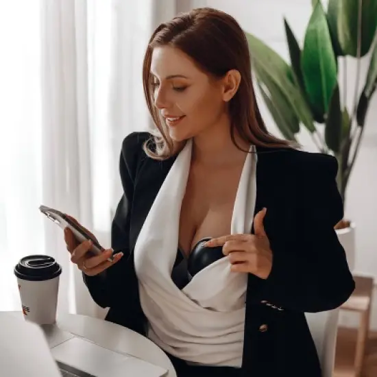 Lacevo S70 Wearable Breast Pump Set - 2pk image {8}