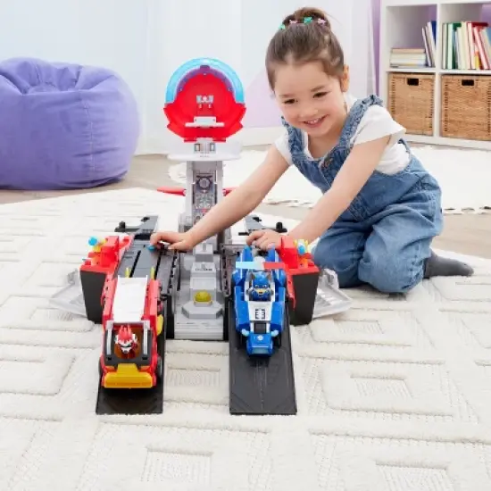 PAW Patrol Marine HQ Toy Vehicle Playset image {4}