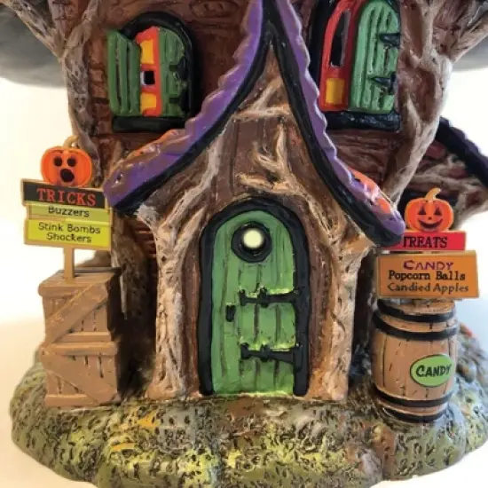 Department 56 Dept. 56 Snow Village Halloween Trixie's Tricks & Treats Lighted Building #6011438 image {5}