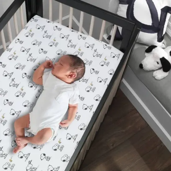 Lambs & Ivy Classic Snoopy Fitted Crib Sheet image {1}