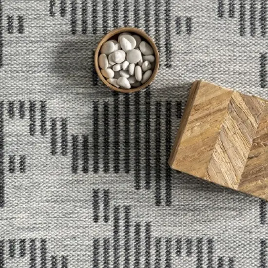 nuLOOM Resi Geometric Striped Indoor/Outdoor Patio Area Rug image {5}