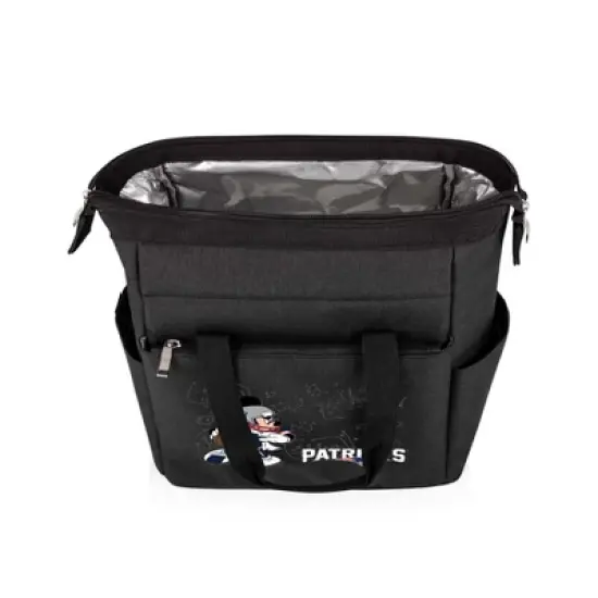 NFL New England Patriots Mickey Mouse On The Go Lunch Cooler - Black image {1}